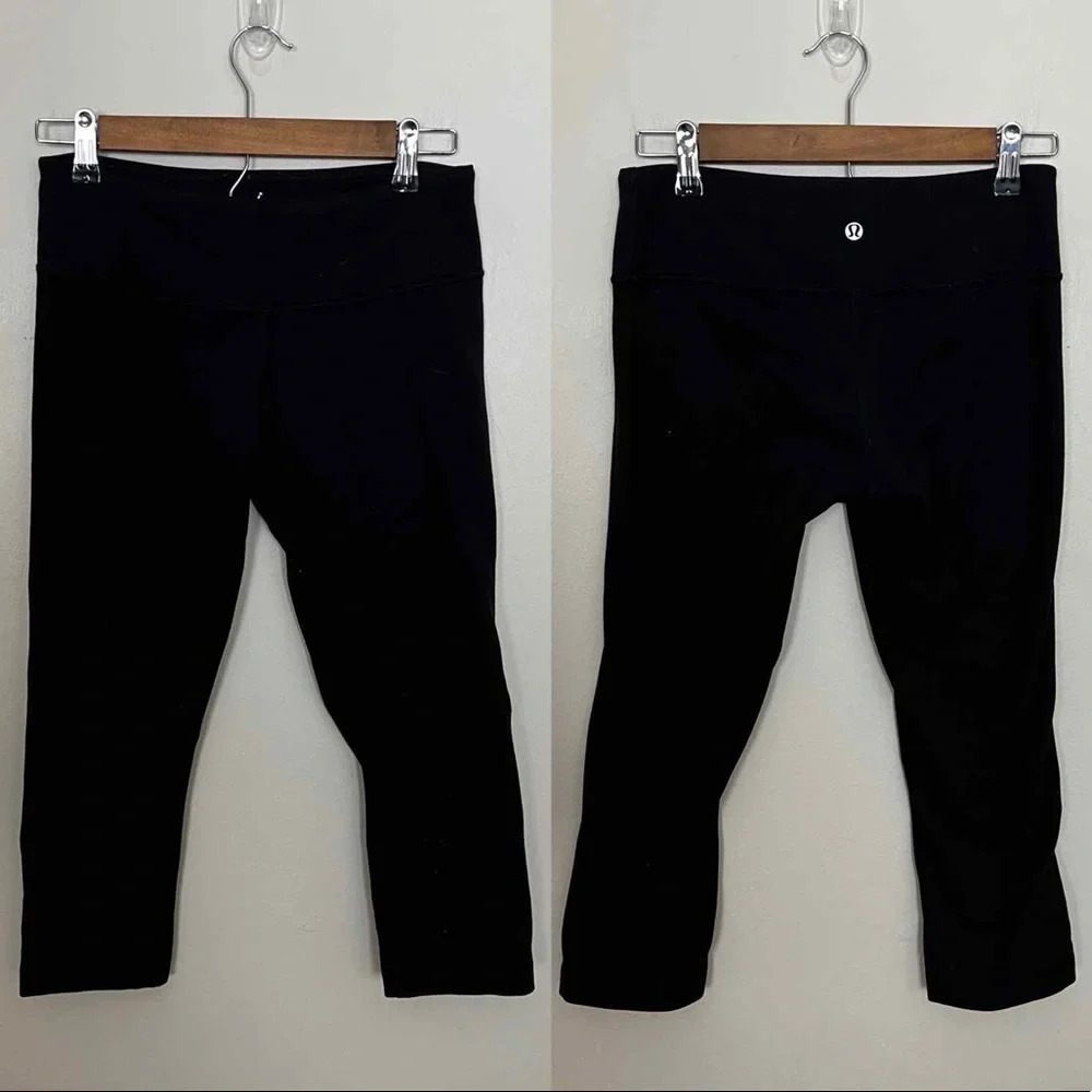 Lululemon • Black Crops